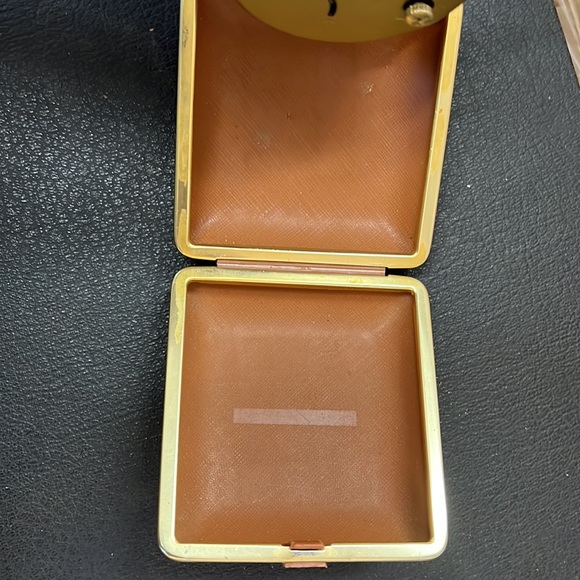 Equity Travel Clock - Picture 13 of 15